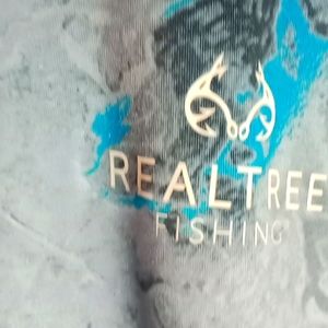 Realtree Fishing Large Long sleeve shirt Dri fit type material